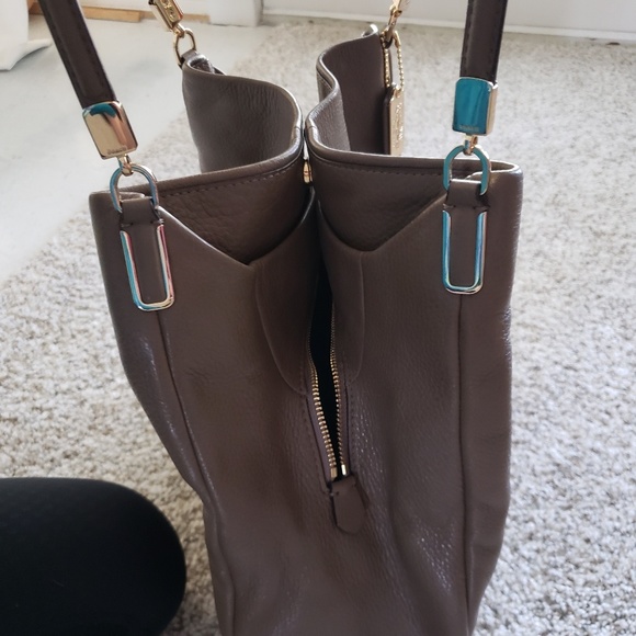 Coach Madison leather purse - Picture 3 of 6